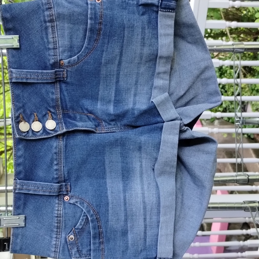 Junior's YM denim shorts